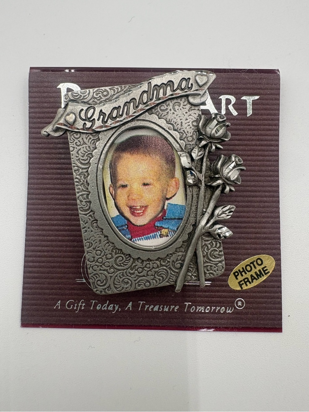 Vintage JJ Jonette Grandma Photo Frame Brooch Pin Roses Silver Tone NOS Card
